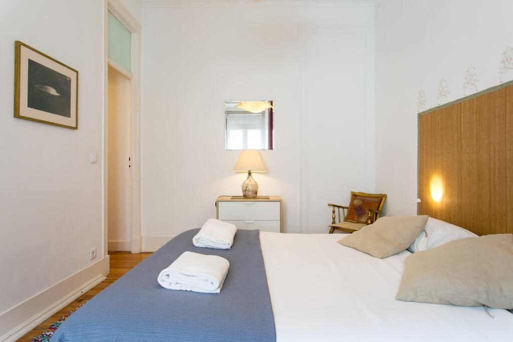 Principe Real Cool And Artistic 3 Bedrooms Flat! Lisbon Luaran gambar