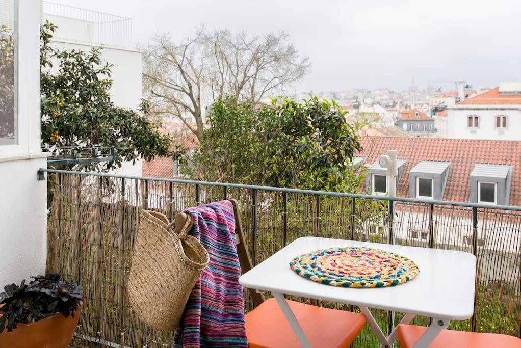 Principe Real Cool And Artistic 3 Bedrooms Flat! Lisbon Luaran gambar